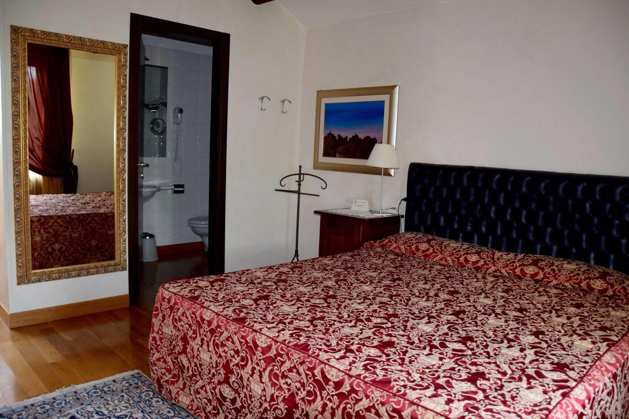 La Torre Hotel Moie Экстерьер фото