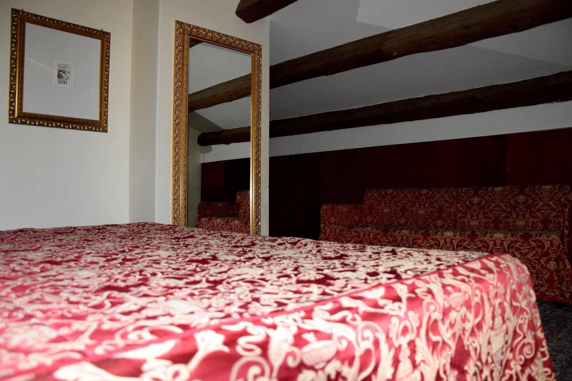 La Torre Hotel Moie Экстерьер фото